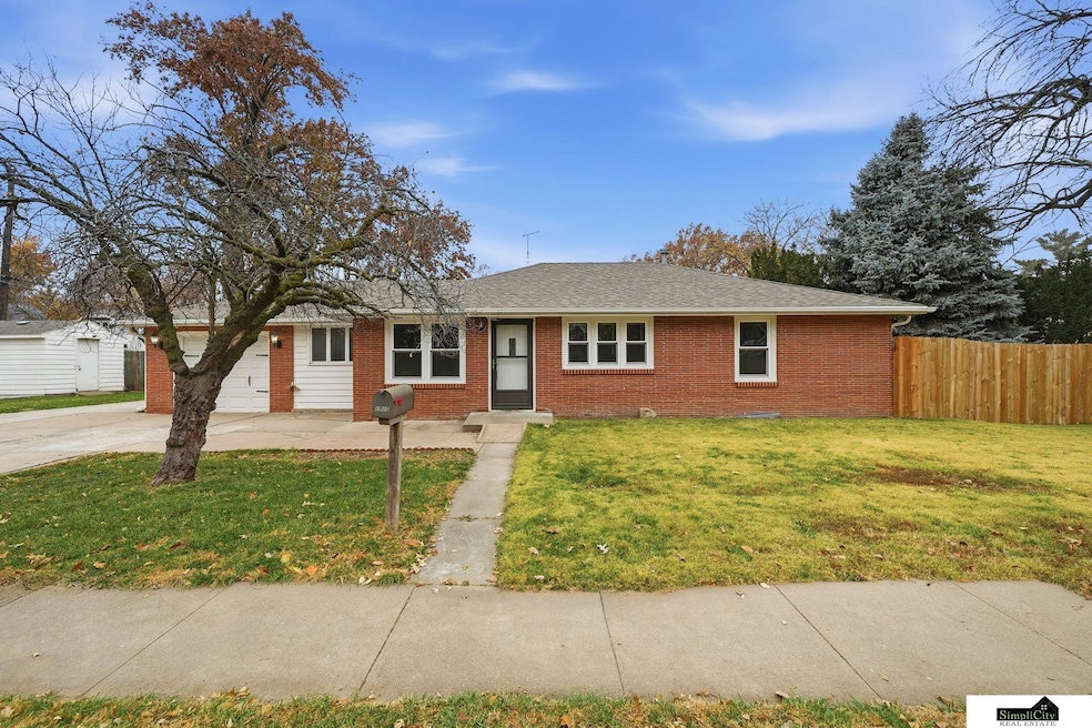 1505 S 40th St, Lincoln, NE 68506 - photo 1
