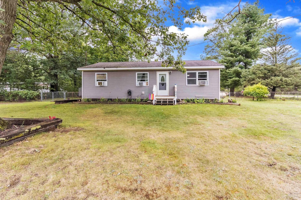 991 N Coleman Rd, Shepherd, MI 48883 - photo 1