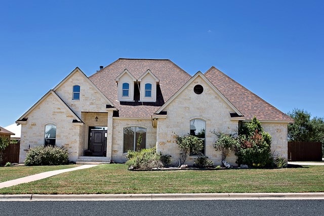1212 Kyle Ln, Fredericksburg, TX 78624 - photo 1