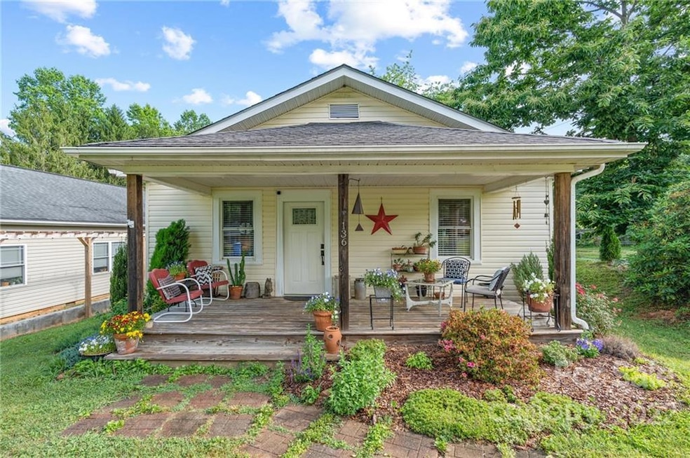136 Round Top Rd, Asheville, NC 28803 - photo 1