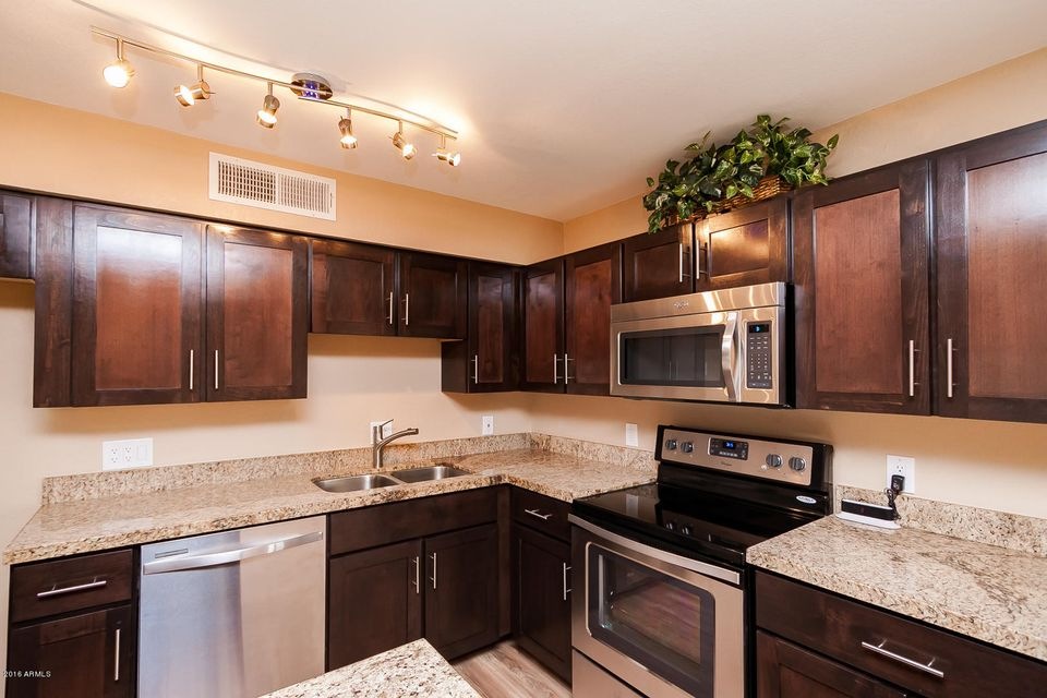 2118 W 2nd St AZ-14