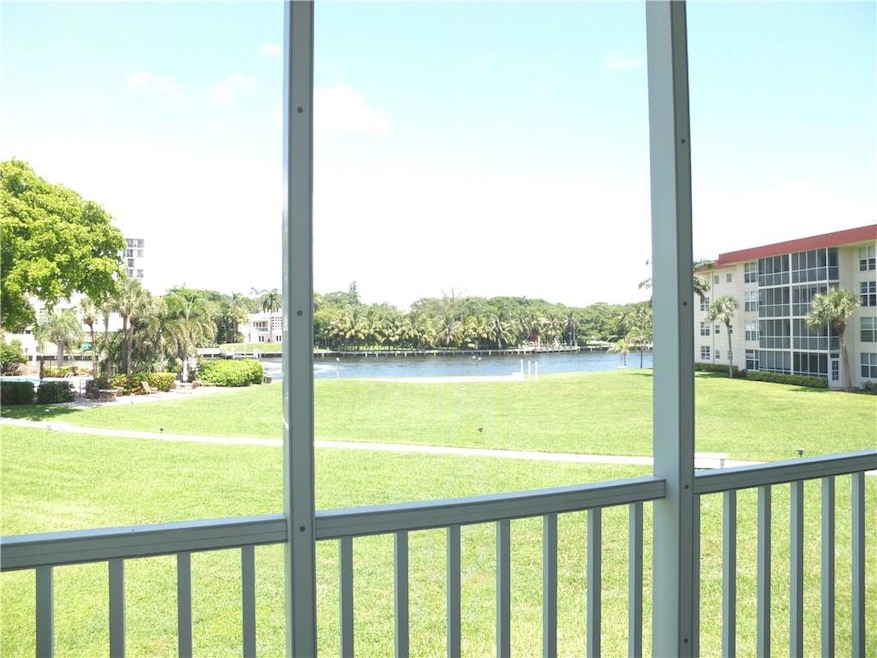 Balcony with Direct Intracoastal view