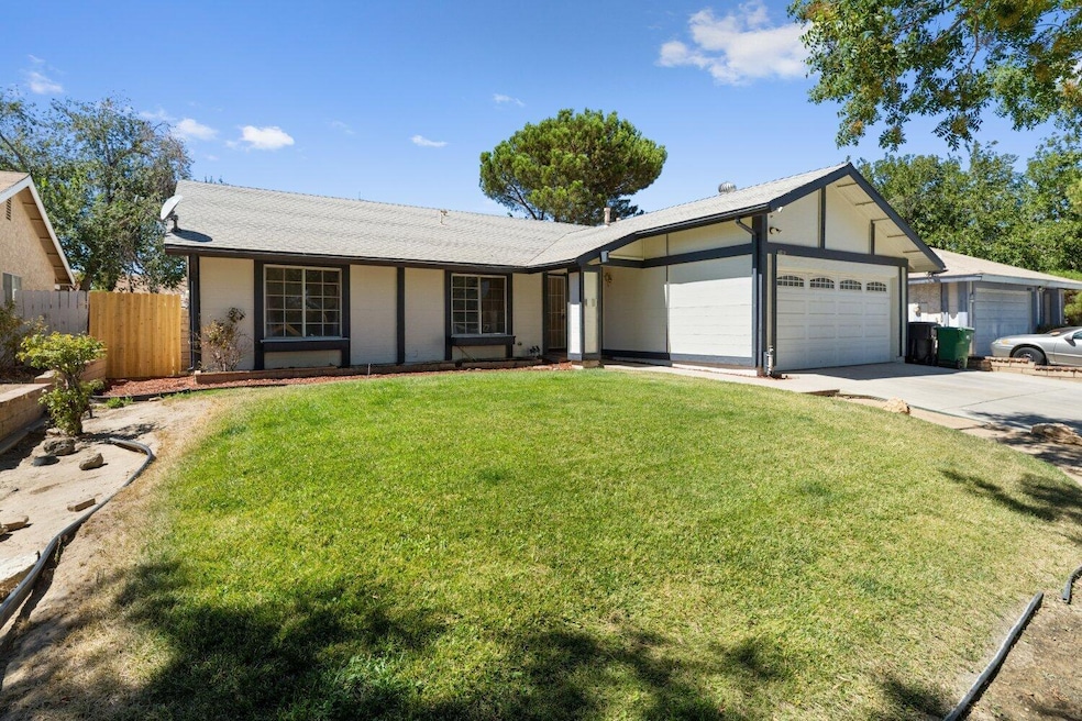 44019 Glenraven Rd, Lancaster, CA 93535 - photo 1