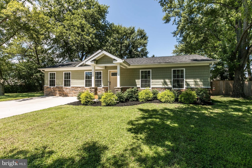 8153 Elizabeth Rd, Pasadena, MD 21122 - photo 1