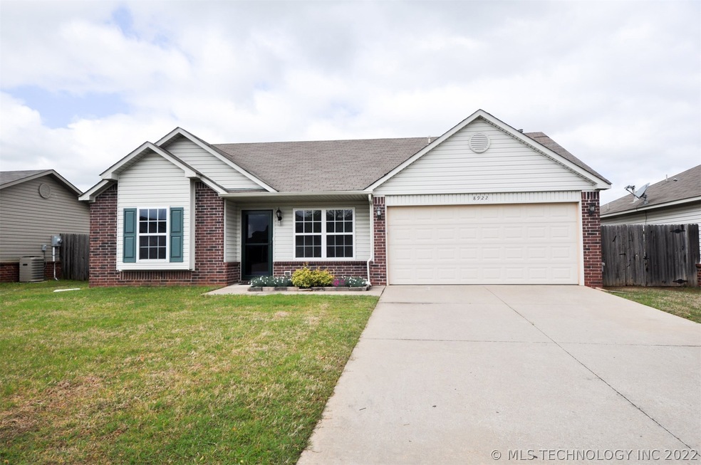 8922 S 258th East Ave, Broken Arrow, OK 74014 - photo 1