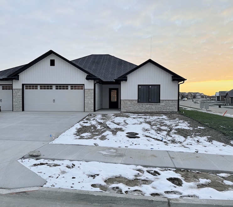 5800 Harvest Leaf Dr, Columbia, MO 65202 - photo 1