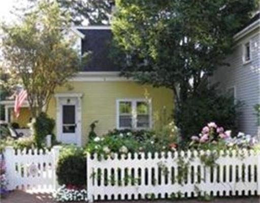 20 Waldron Ct, Marblehead, MA 01945 - photo 1