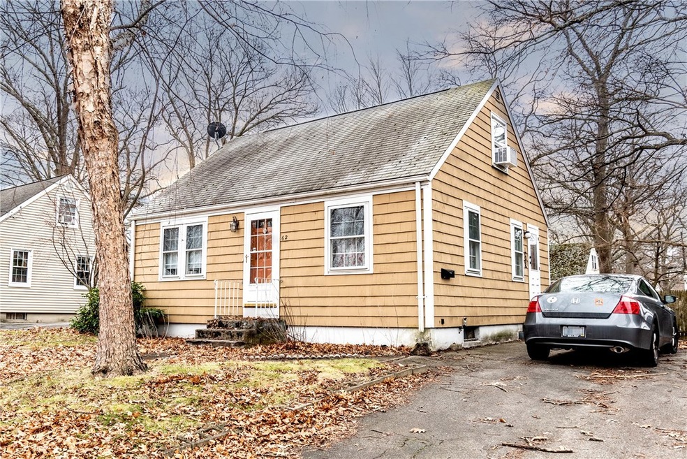 62 Pell Ave, Warwick, RI 02888 - photo 1