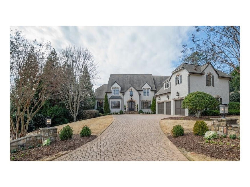 Exquisite estate in East Cobb's Rivercliff neighbo