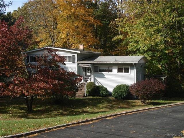 205 Laurel Dr, Cortlandt Manor, NY 10567 - photo 1