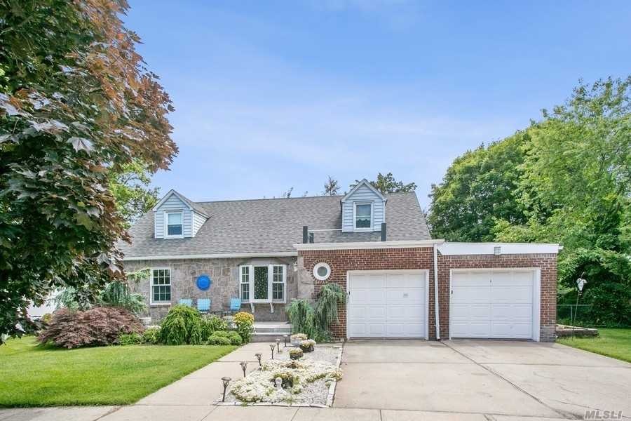 163 Gilmore Blvd, Floral Park, NY 11001 - photo 1