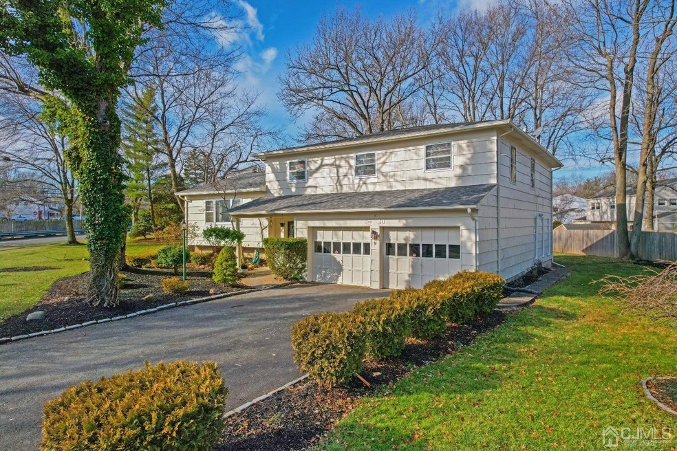 10 Wren Ct, Edison, NJ 08820 - photo 1