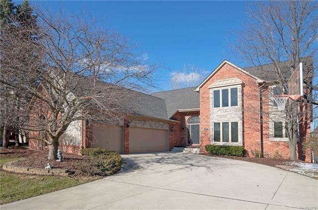1288 Muirwood Ct, Rochester Hills, MI 48306 - photo 1