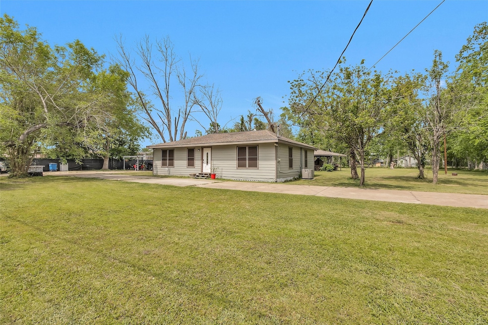 1725 Strawn Rd, Houston, TX 77039 - photo 1