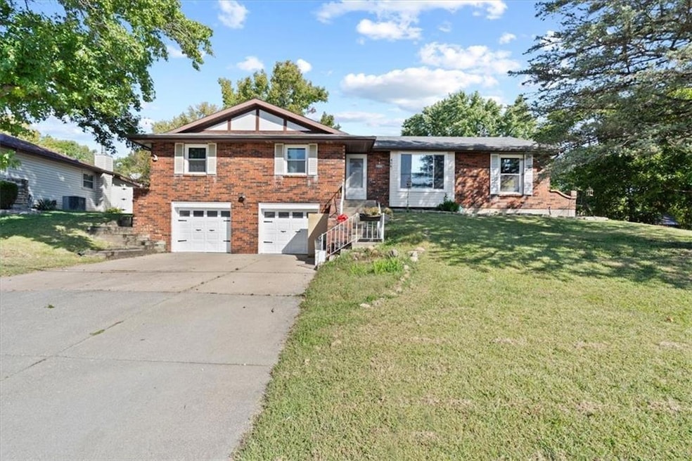 408 Ida St, Lansing, KS 66043 - photo 1