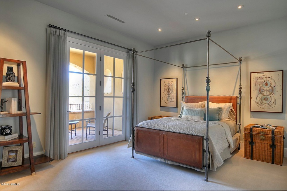 BEDROOM - VISTA MODEL