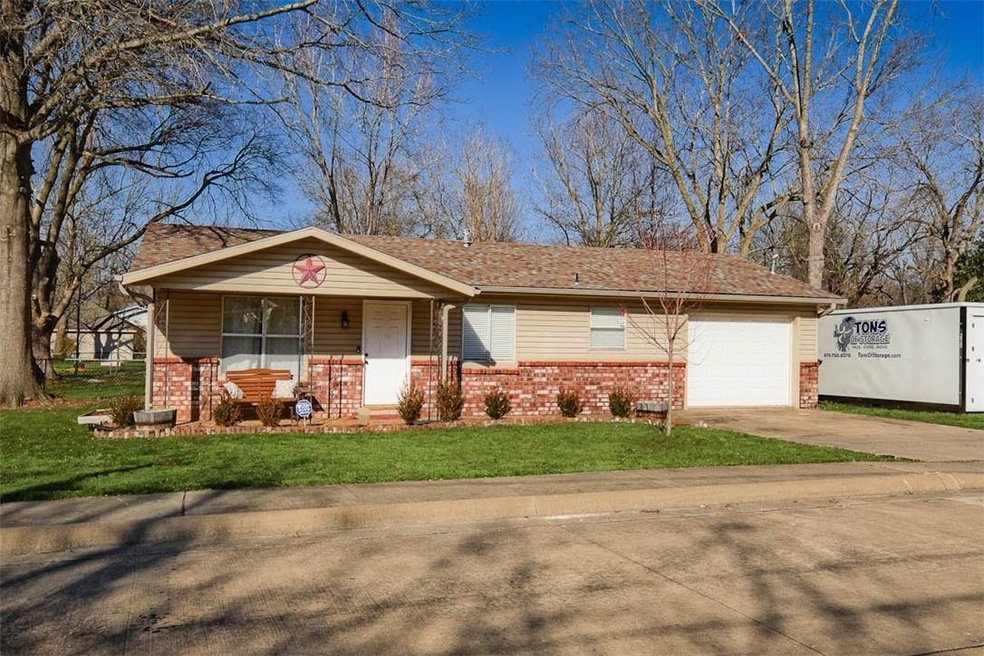 510 E Cleveland St, Prairie Grove, AR 72753 - photo 1