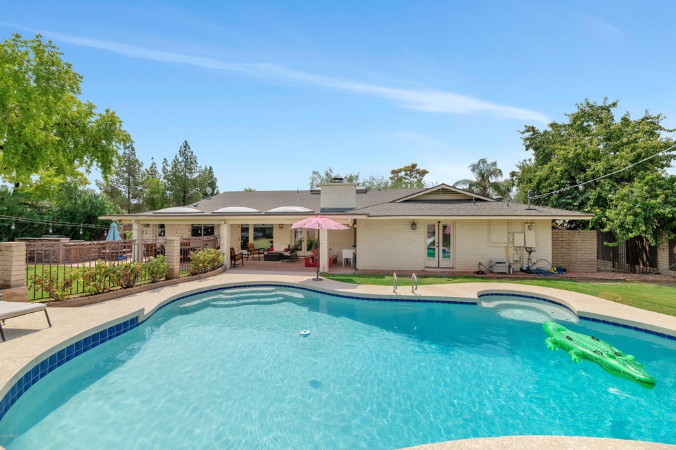 1218 W Golden Ln, Phoenix, AZ 85021 - photo 1