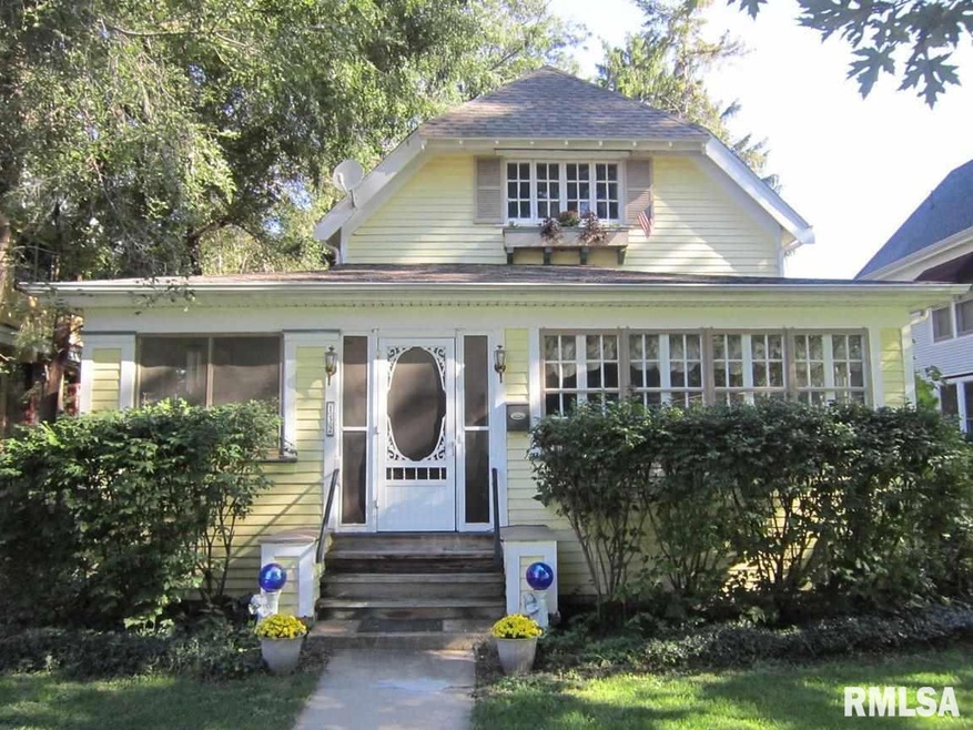 132 9th St, Lincoln, IL 62656 - photo 1