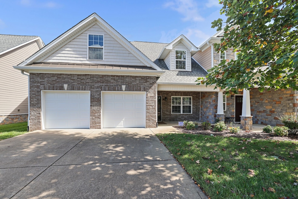 Under Contract $399,900 • Co-Listing Agent