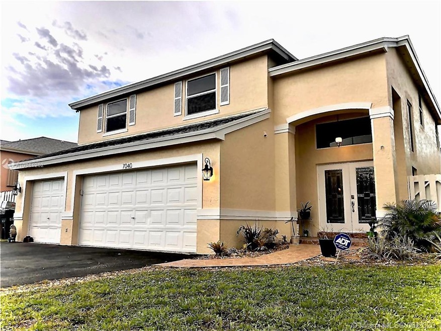 7040 SW 41st Ct, Davie, FL 33314 - photo 1