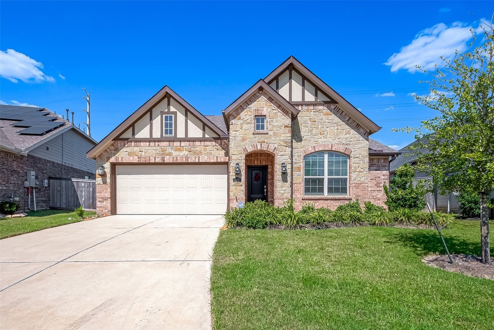 1431 Stuart Run Dr, Richmond, TX 77469 - photo 1