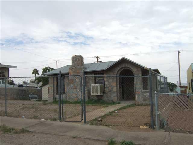 4004 N Piedras St, El Paso, TX 79930 - photo 1