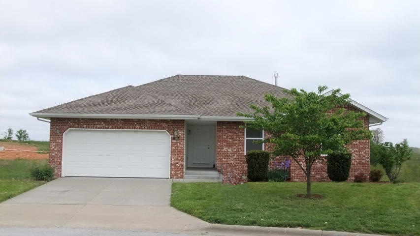 1915 N Gregory Dr, Nixa, MO 65714 - photo 1