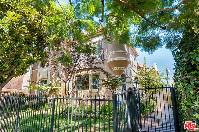 HISTORIC WEST HOLLYWOOD CONDO ON A TREE-LINED STRE