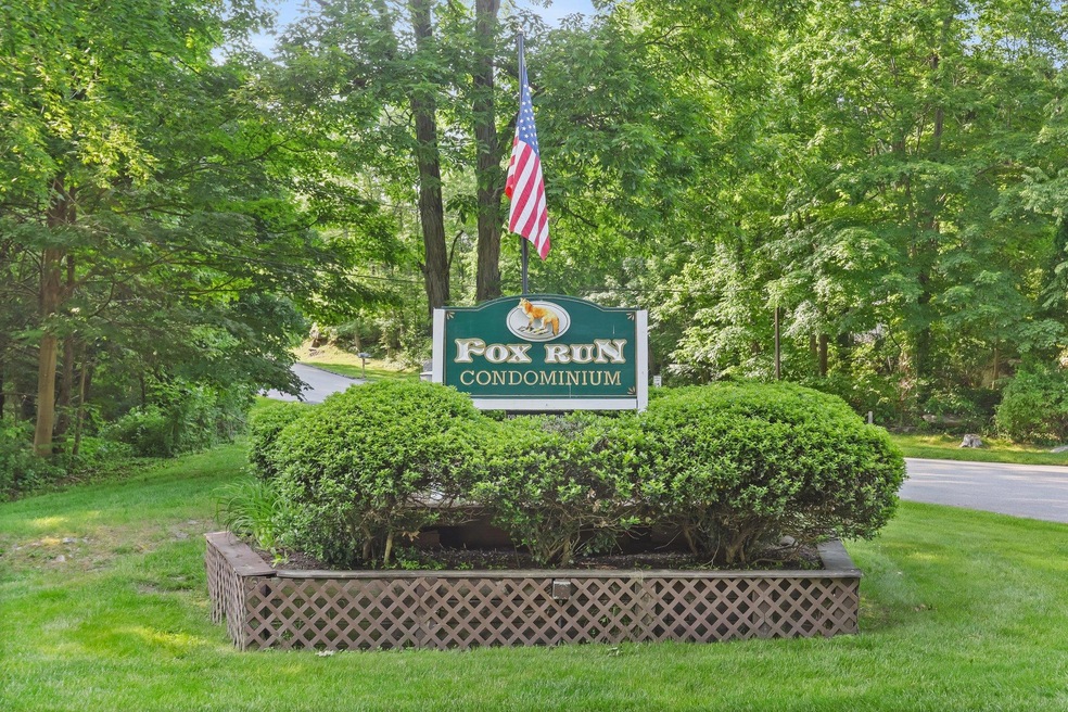 505 Fox Run Ln unit 5A, Carmel, NY 10512 - photo 1