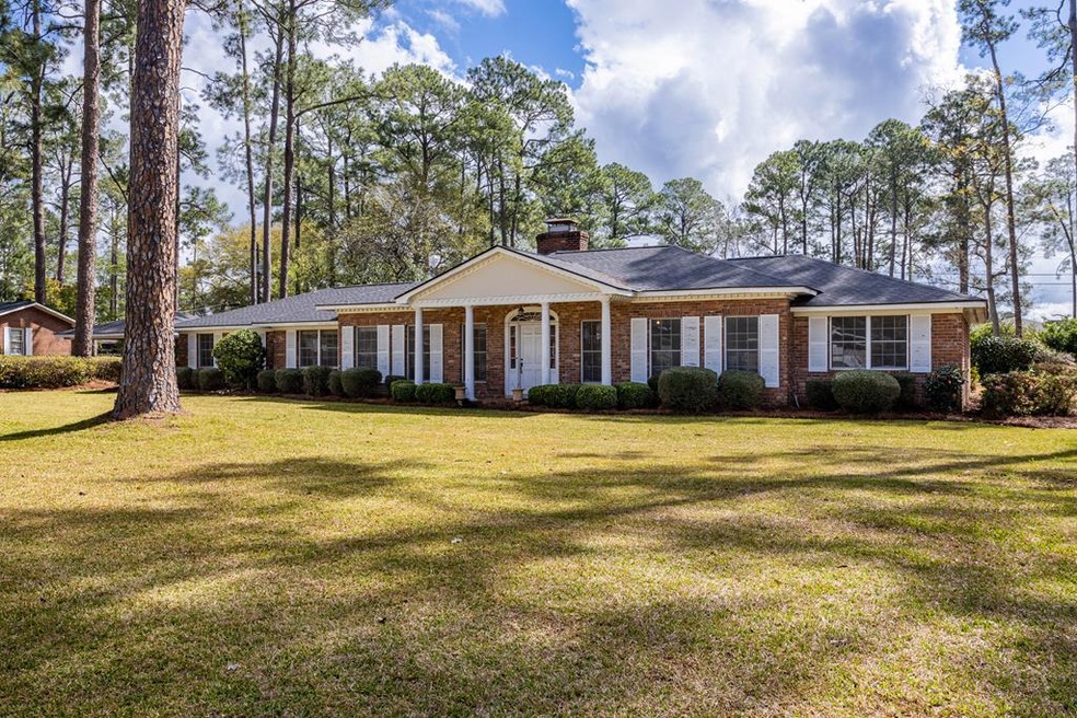 2114 Robinhood Rd, Albany, GA 31707 - photo 1