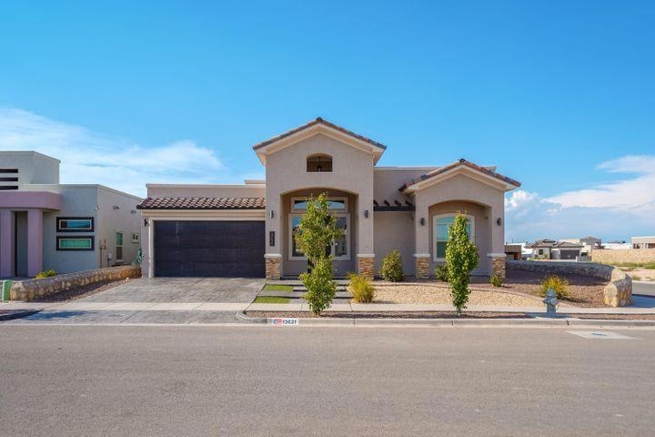 13621 Bradford St, Horizon City, TX 79928 - photo 1