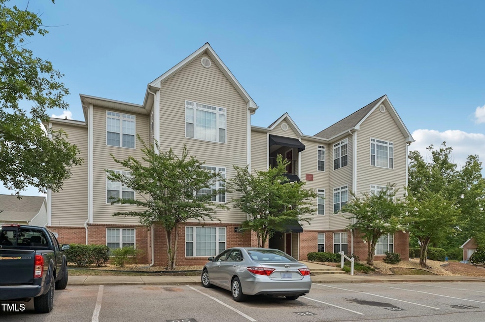 2-web-or-mls-Friedland Pl-S0107-002