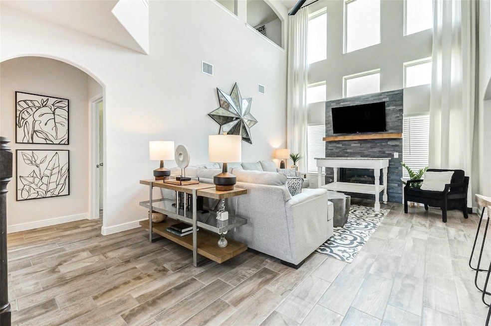 For Sale $469,900 • Co-Listing Agent