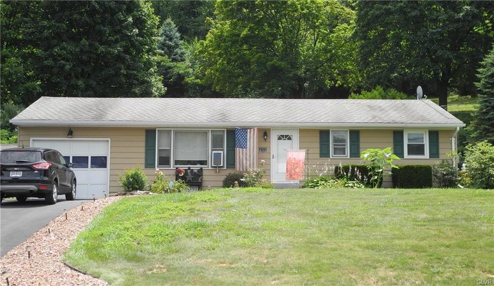 6723 Pa Route 873, Slatington, PA 18080 - photo 1