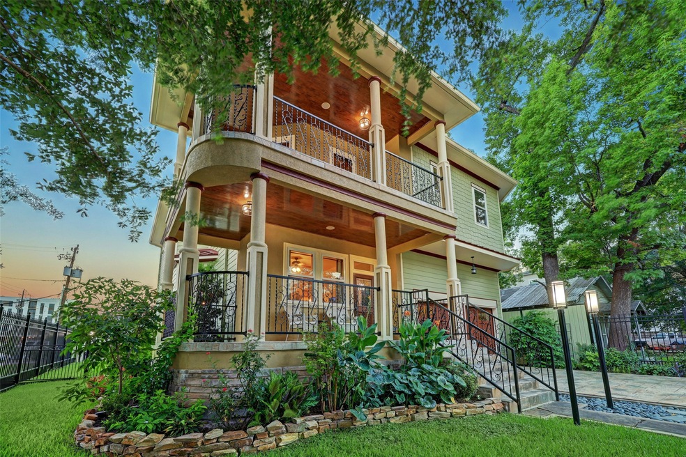 Front of home (upstairs Unit is for rent)