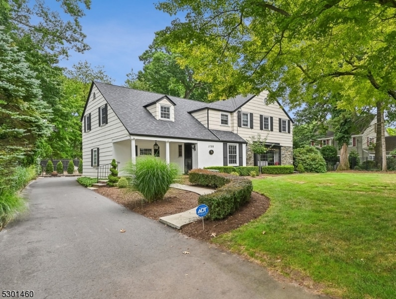 1788 Fernwood Ln, Plainfield, NJ 07060 - photo 1