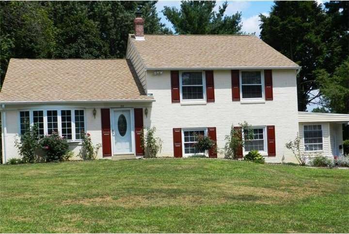 231 Canterbury Dr, Wallingford, PA 19086 - photo 1