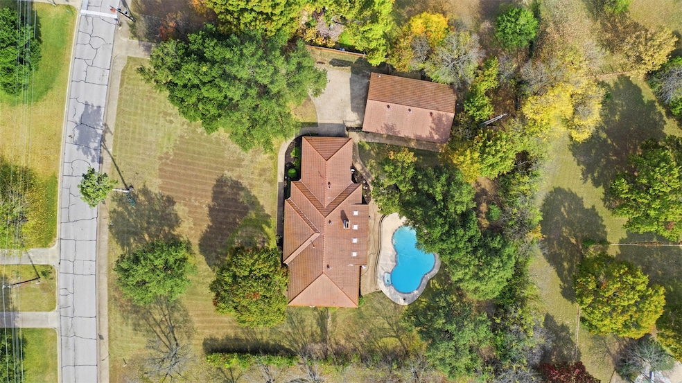 1106 S Greenstone Ln, Duncanville, TX 75137 - photo 1