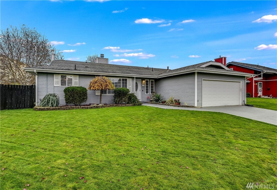 520 Charwila Ln, Enumclaw, WA 98022 - photo 1