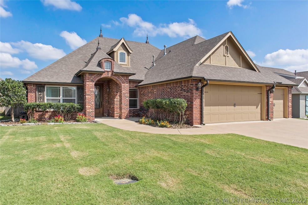7409 E 83rd Place N, Owasso, OK 74055 - photo 1