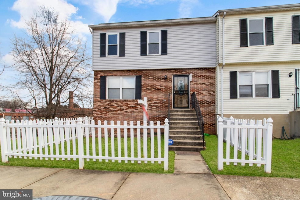 6810 Hawthorne St, Hyattsville, MD 20785 - photo 1