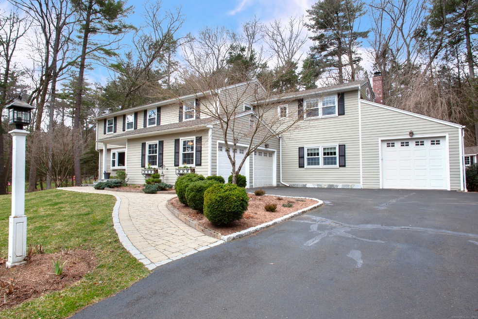 5 Butternut Ln, Weatogue, CT 06089 MLS 24000094