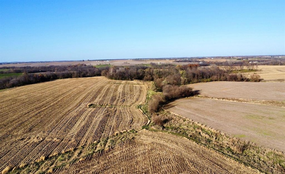 000 E Pleasant St, Knoxville, IA 50138 - photo 1