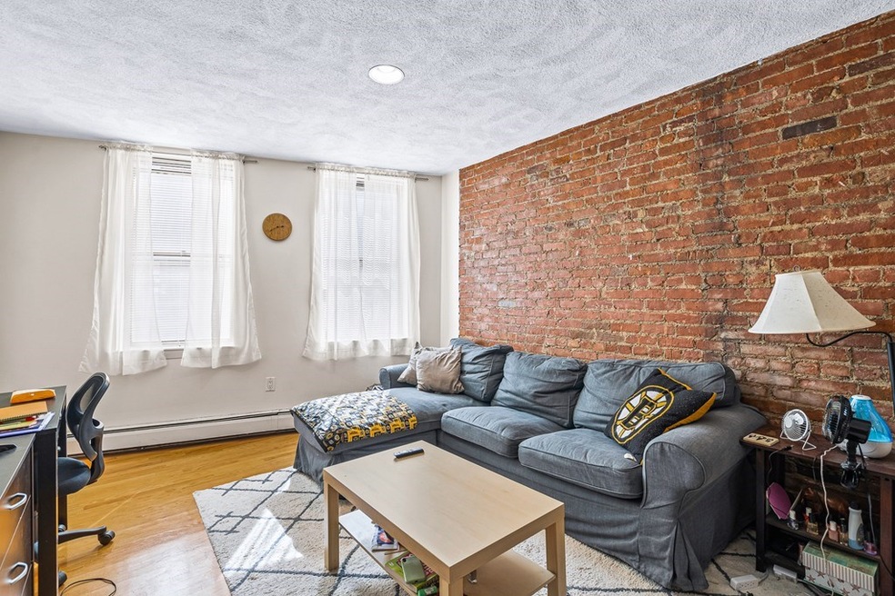 40 Lewis St unit 2, Boston, MA 02113 - photo 1