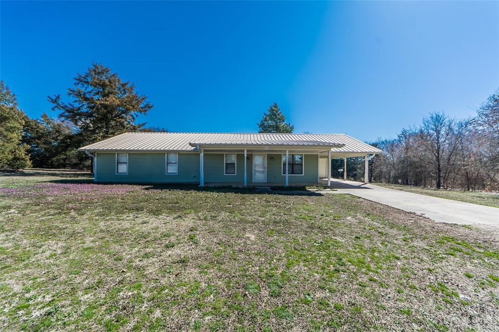 156 Cross Creek Ln, Denison, TX 75021 - photo 1