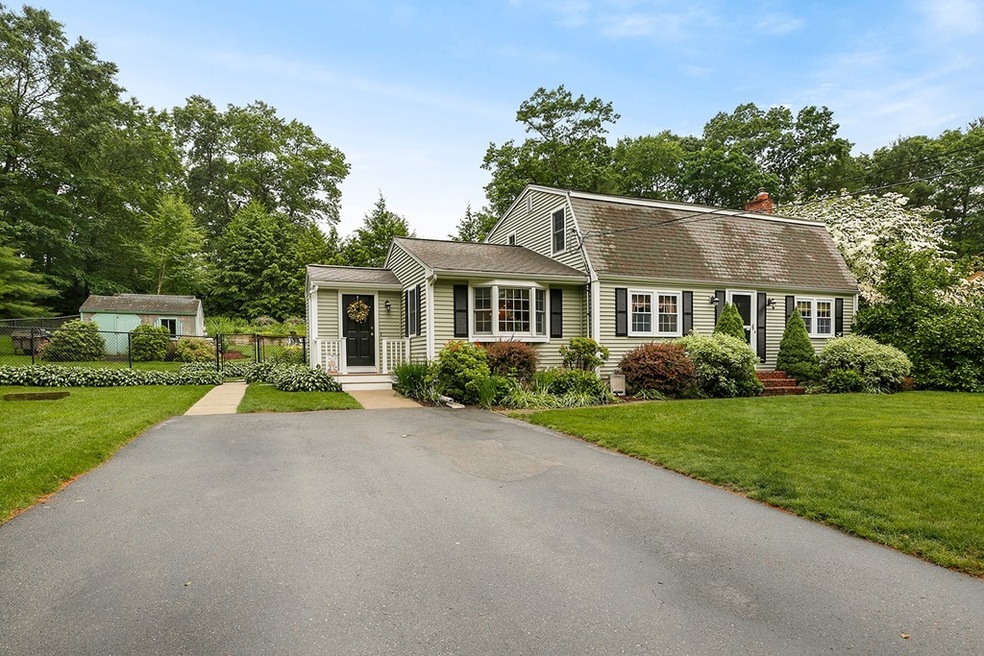 136 Beechwood Rd, Hanson, MA 02341 - photo 1