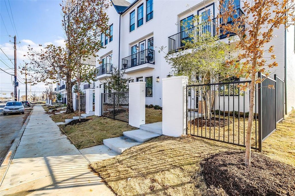 703 W Abram St, Arlington, TX 76013