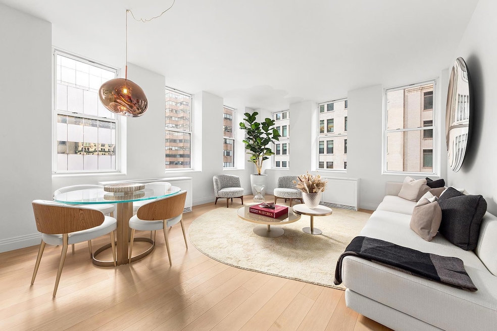 Pending $3,015,000 • Co-Listing Agent