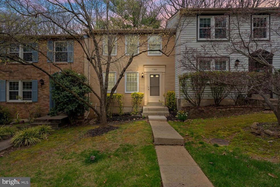 11562 Ivy Bush Ct, Reston, VA 20191 - photo 1